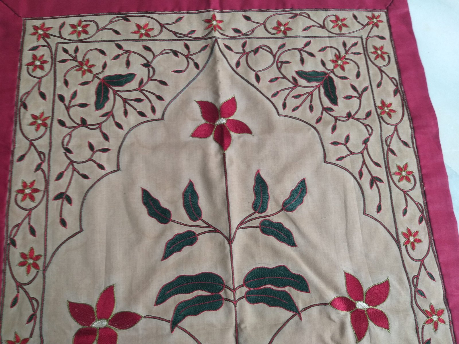 Handmade Embroidery Wallhanging Mughal Flower , Silk Wallhanging , Home Décor - Image 2