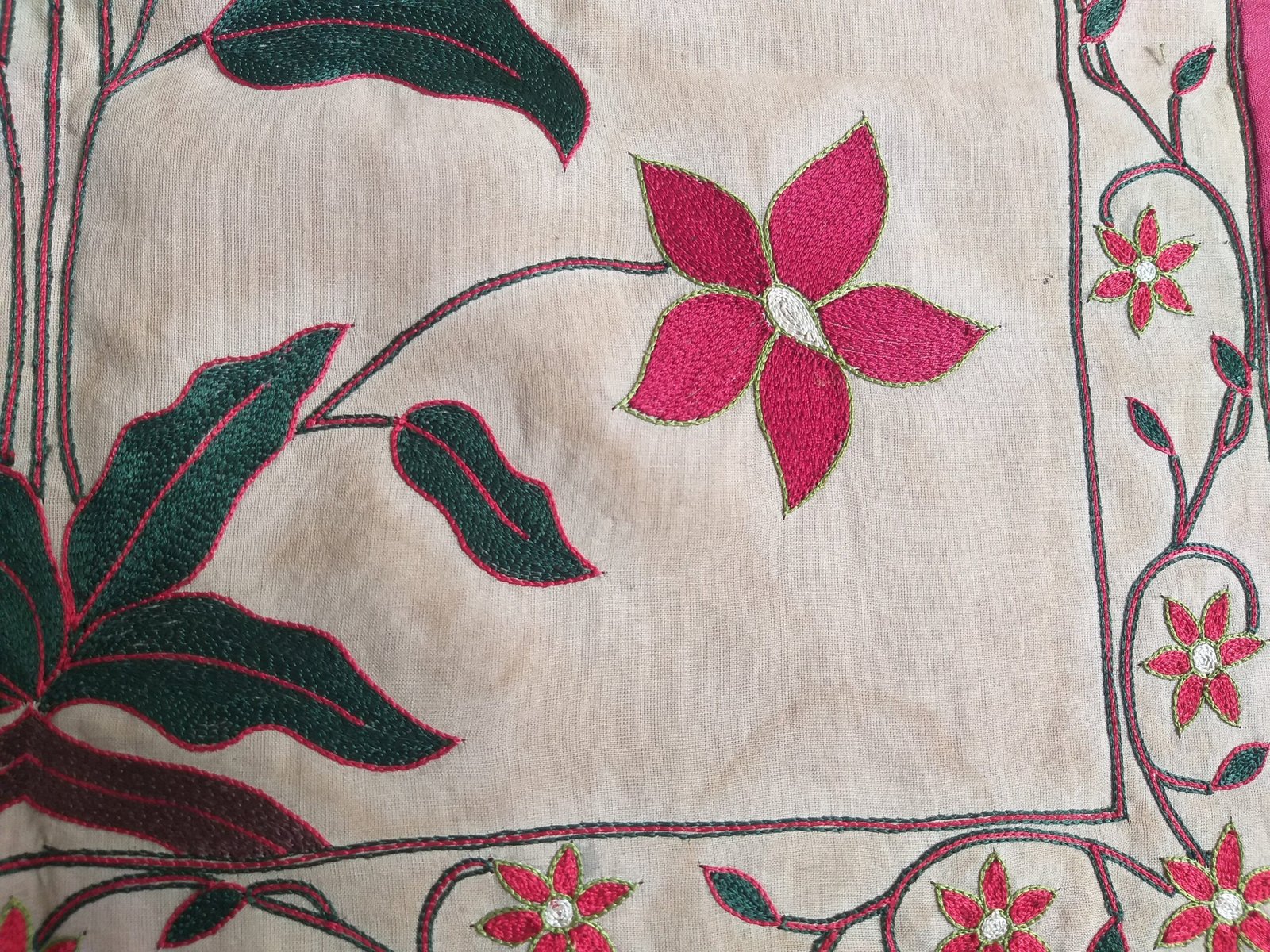 Handmade Embroidery Wallhanging Mughal Flower , Silk Wallhanging , Home Décor - Image 6