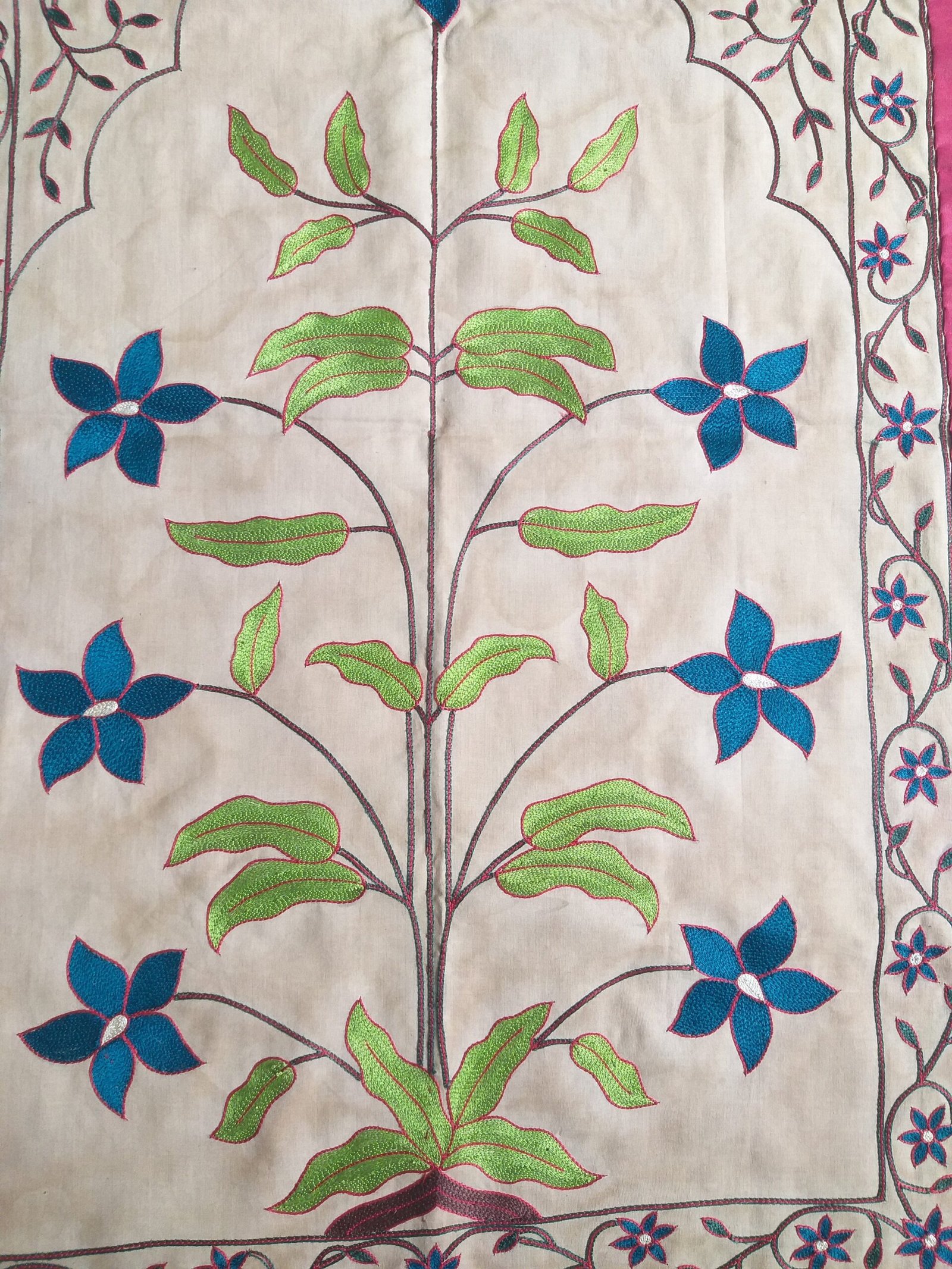 Handmade Embroidery Wallhanging Mughal Flower , Silk Wallhanging , Home Decor - Image 4