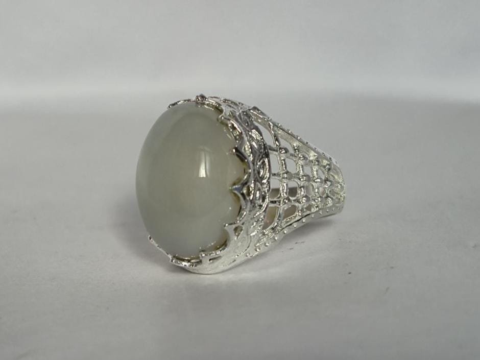White Agate ring , agate ring ,Unique design ring, Aqeeq Ring , Unique design Ring, White Gemstone Ring,Handmade Aqeeq Ring,Handmade Jewelry - Image 2