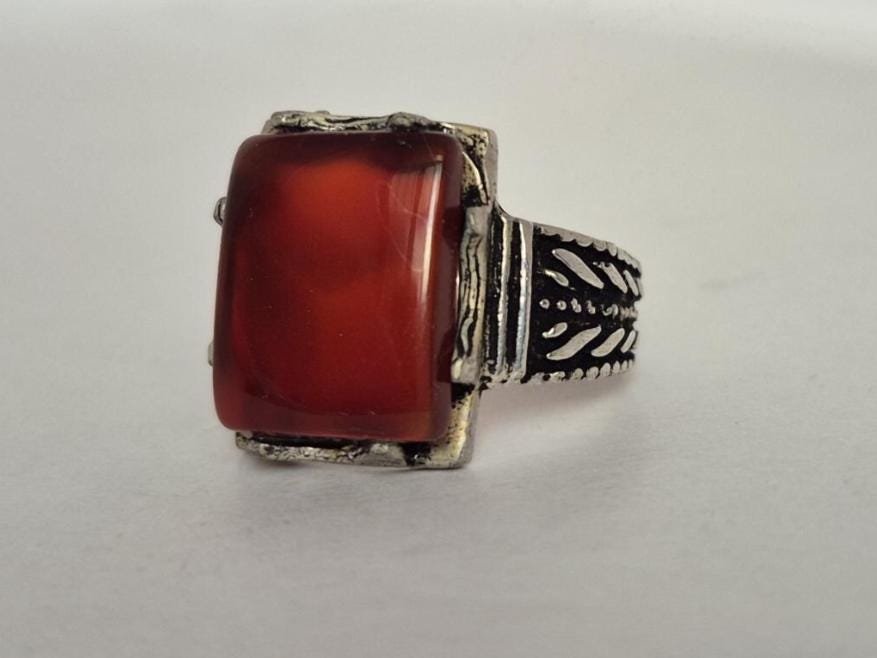 Natural Red Aqeeq (Agate) Ring, Aqeeq Ring ,Red Agate Ring, Yemeni Aqeeq Ring,aqeek Ring,Islamic Aqeeq Ring,Aqeeq Jewelry,Everyday wear Ring - Image 4