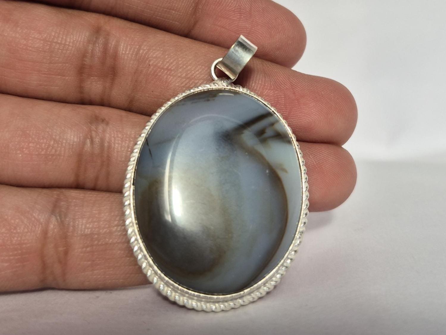 Blue Lace Agate Pendant, Agate pendant, Agate Jewelry, Gifts for her, Everyday wear pendant, Aqeeq pendant, Aqeeq Necklace, Unique jewelry - Image 2