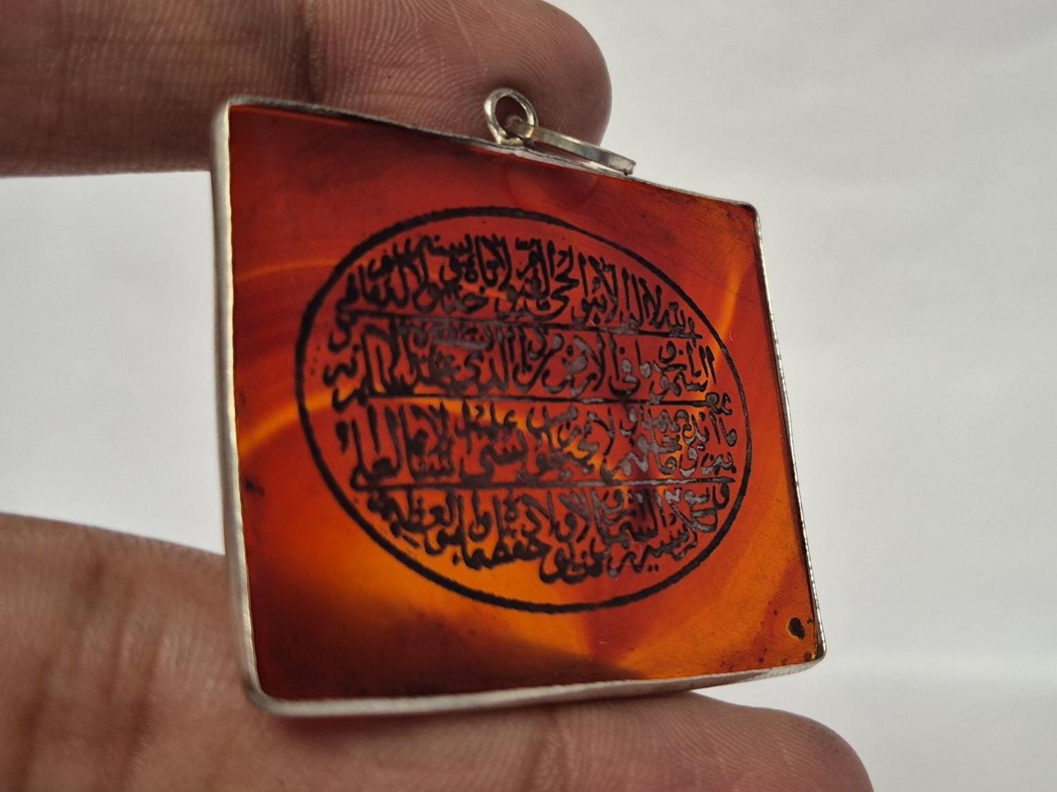 Islamic aqeek(agate) pendant with ayat ul kursi engraved, Unique Islamic Agate pendant , Yemeni Aqeeq Pendant, Red Yemeni Aqeeq - Agate . - Image 3