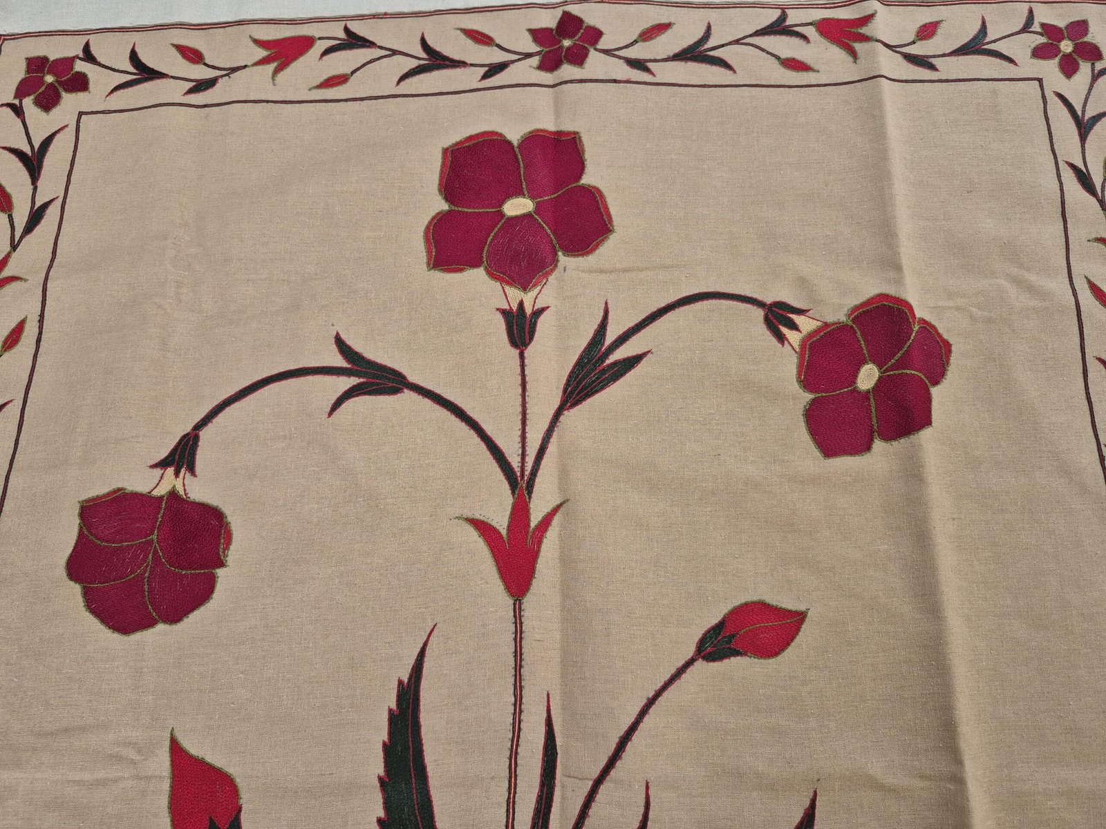 Handmade Embroidery Wall hanging, Embroidery Wall hanging, Wall decor gifts, special Handmade gifts, Handmade home decor, Mughal Tapestry - Image 8