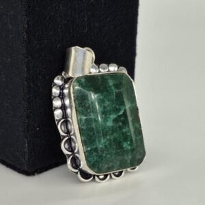 Faceted Green Emerald Pendant, Emerald Necklace, Emerald Jewelry, Unique Emerald pendant, Special jewelry gifts, gifts for Him/Her ,Handmade