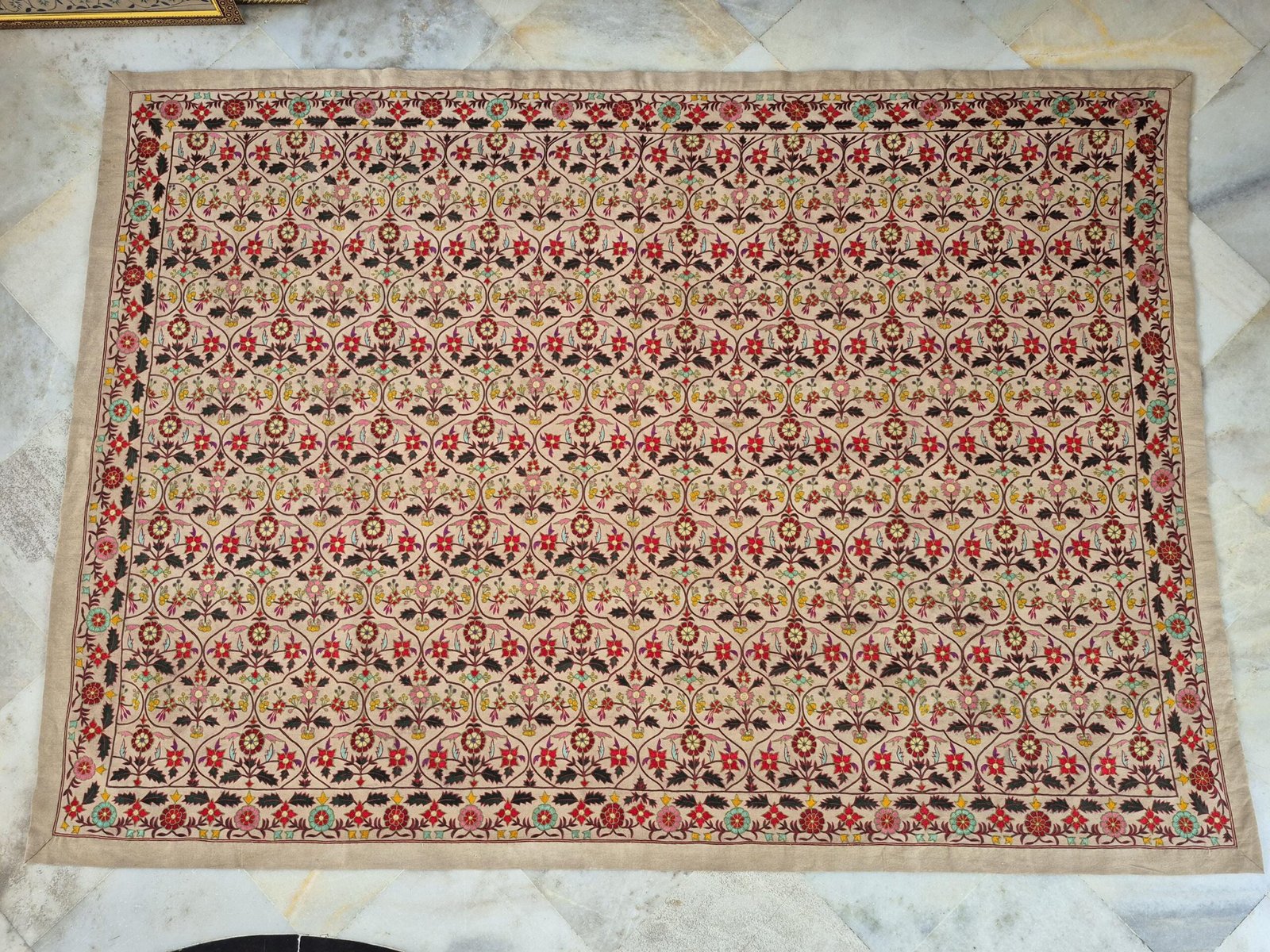 Handmade Mughal Flower Jali Embroidery Wall Hanging– Traditional Indian Floral Tapestry, Boho Jaali Wall Art, Intricate Hand-Stitched Decor.